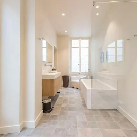 Apartament Elegant Retreat In 7th - Chic & Stylish