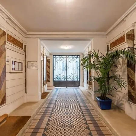 Apartament Elegant Retreat In 7th - Chic & Stylish