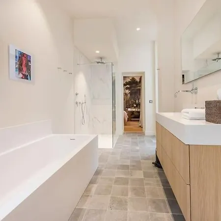 Elegant Retreat In 7th - Chic & Stylish Apartament Paryż